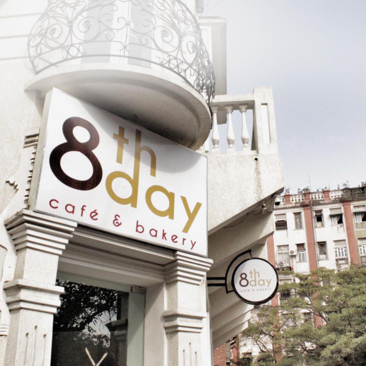 8th day cafe kolkata